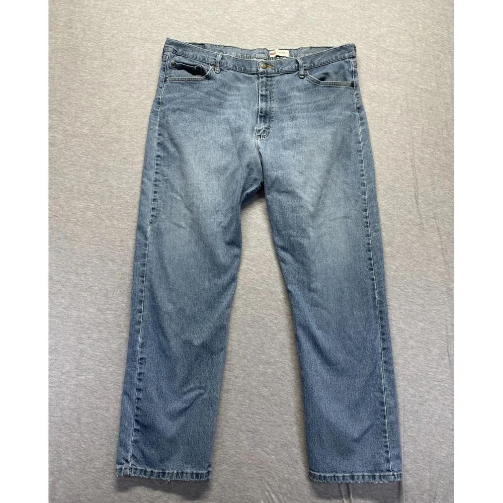 Wrangler Relaxed Fit Jeans Mens 40x30 Blue Light Wash Denim Cotton Straight Leg